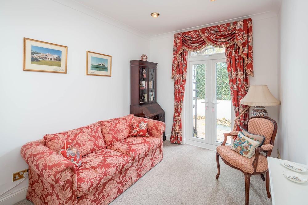Joivy Fabulous 4br House W/Terrace at the Heart of Notting Hill 1