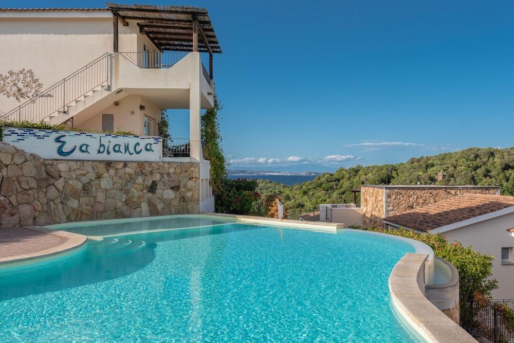 Ea Bianca Trilo 2km From the Beach