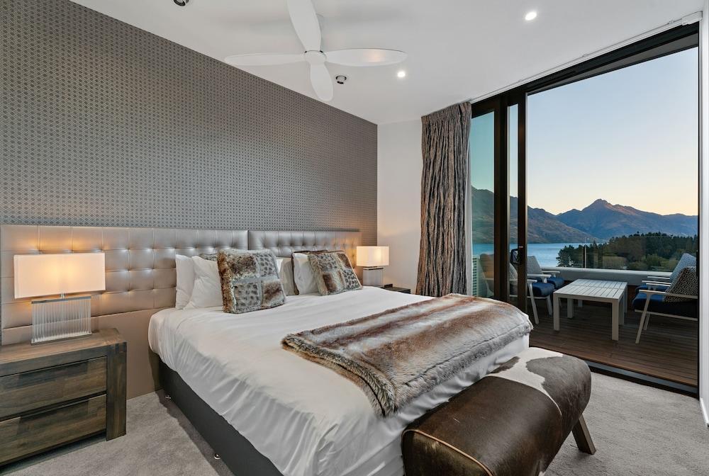 Chic Central Penthouse & SPA by Staysouth