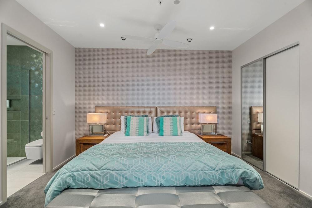 Chic Central Penthouse & SPA by Staysouth 2