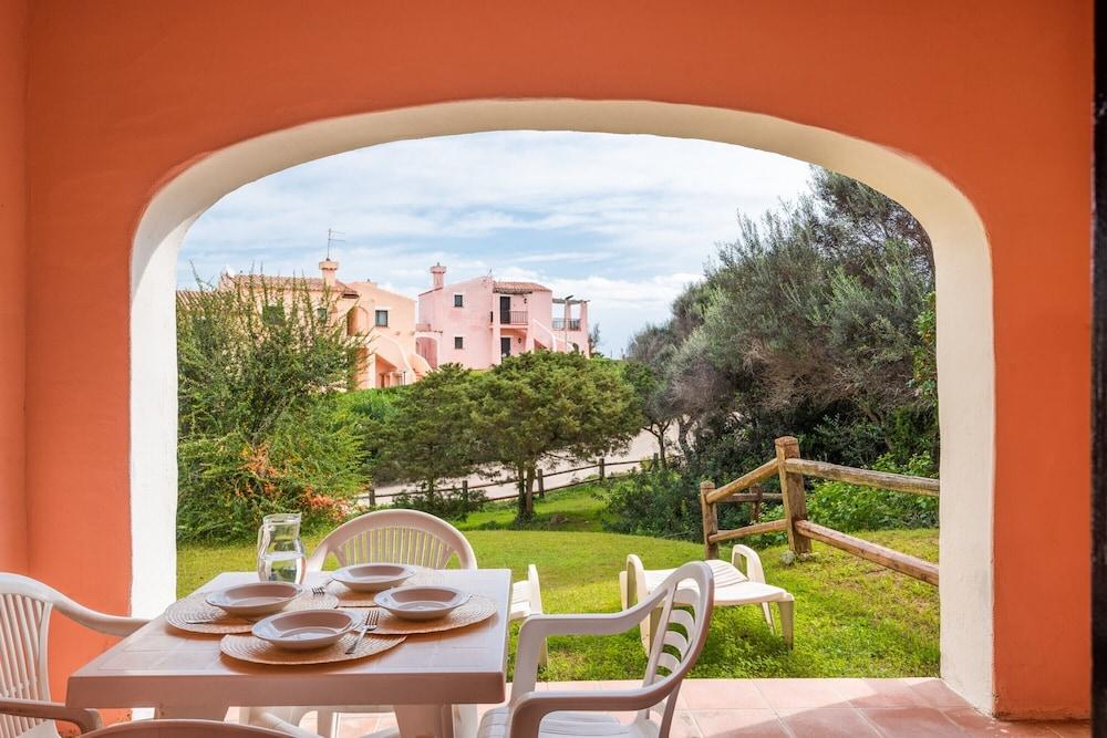 Sea Villas 1km From the Beach