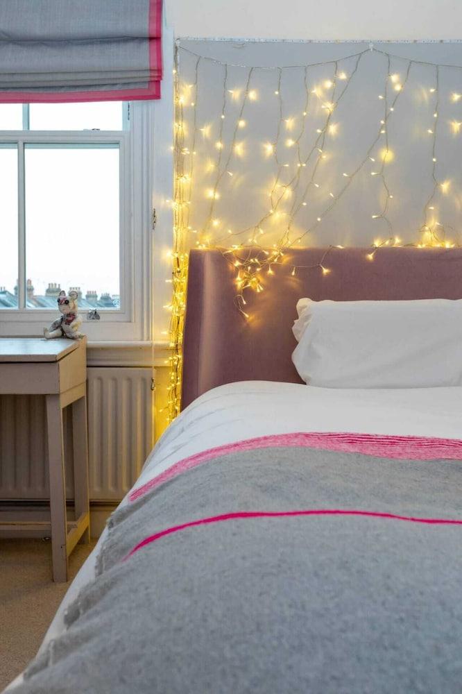 Gorgeous 4 Bedroom Family Home Next To Clapham Common