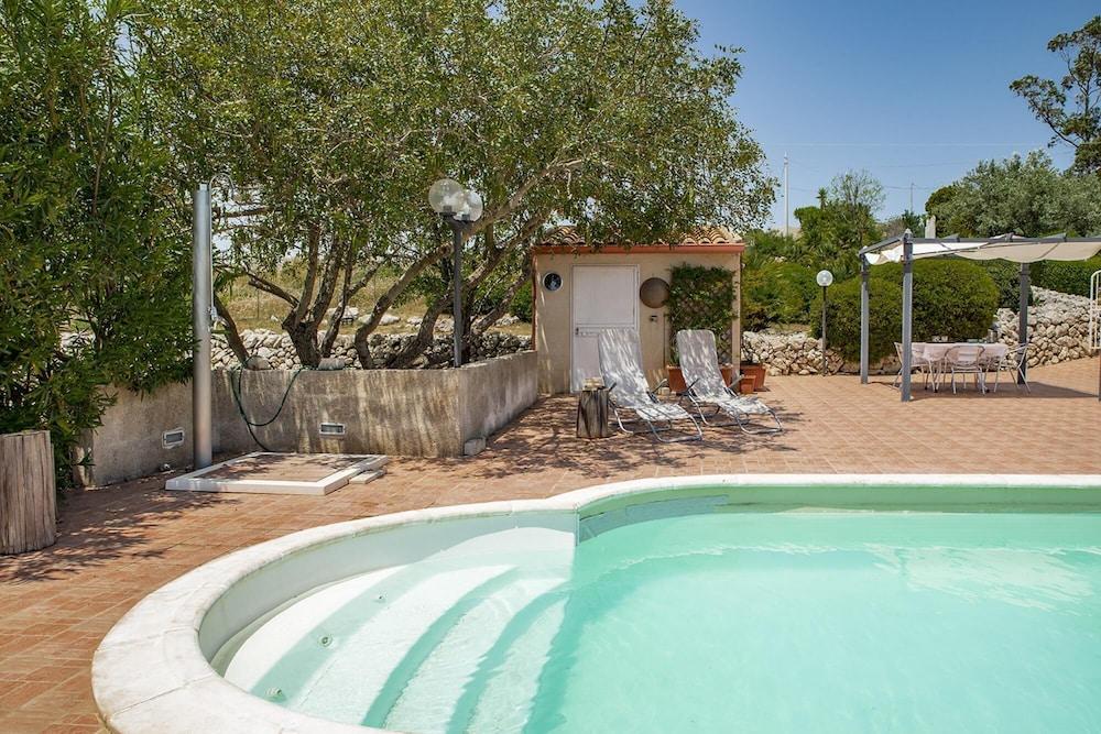 Villa Il Carrubo Con Piscina 1