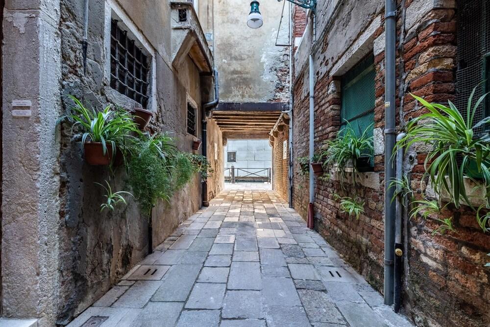 Riva Degli Schiavoni Boutique Apartment - Riva Deg 2