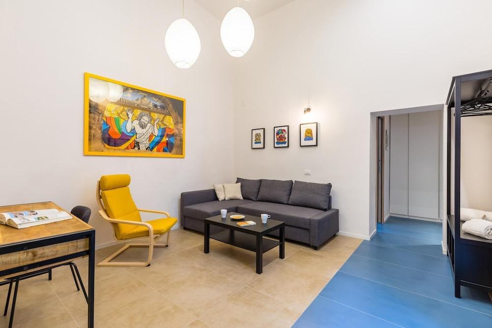 Art Apartment at Sanit by Wonderful Italy 2