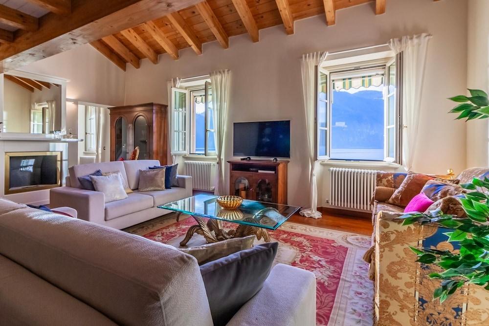 Aglaia Luxury Lake View by Wonderful Italy 2
