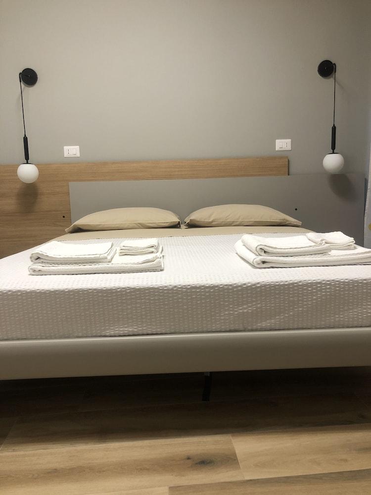 A Due Passi Dalla Scalinata Rooms 2