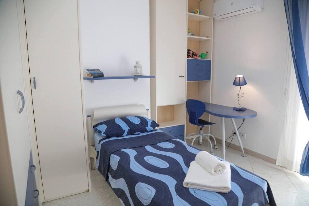 Spacious 4 Bedroom Apartment with Terrace And View 1