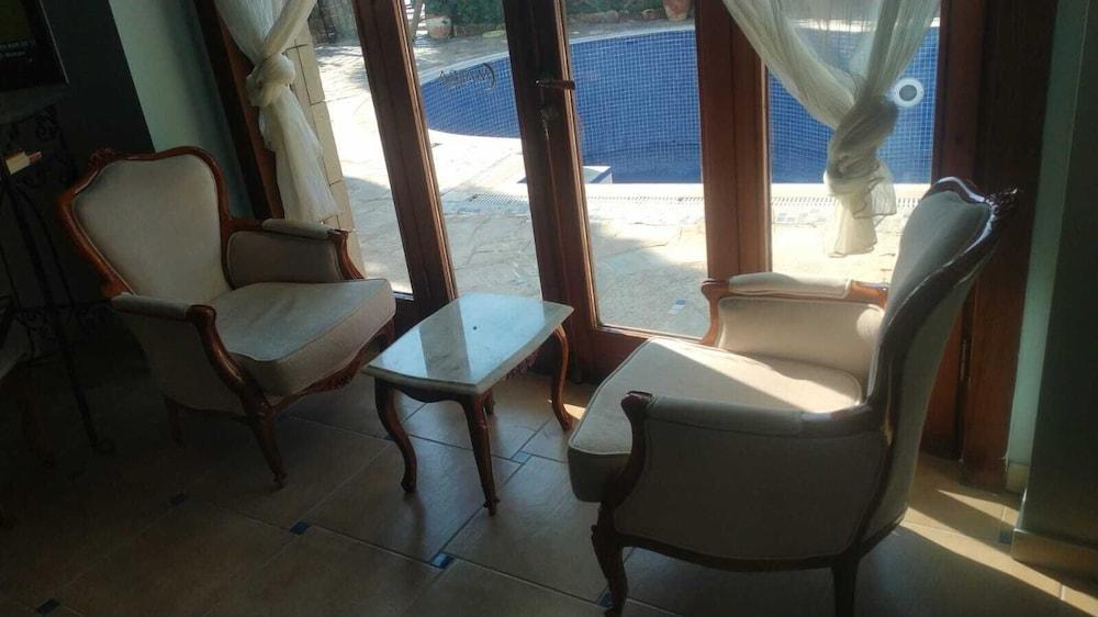 Mar Beach Hotel