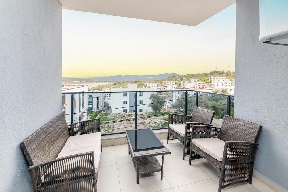 Spacious Flat with Balcony in Mugla