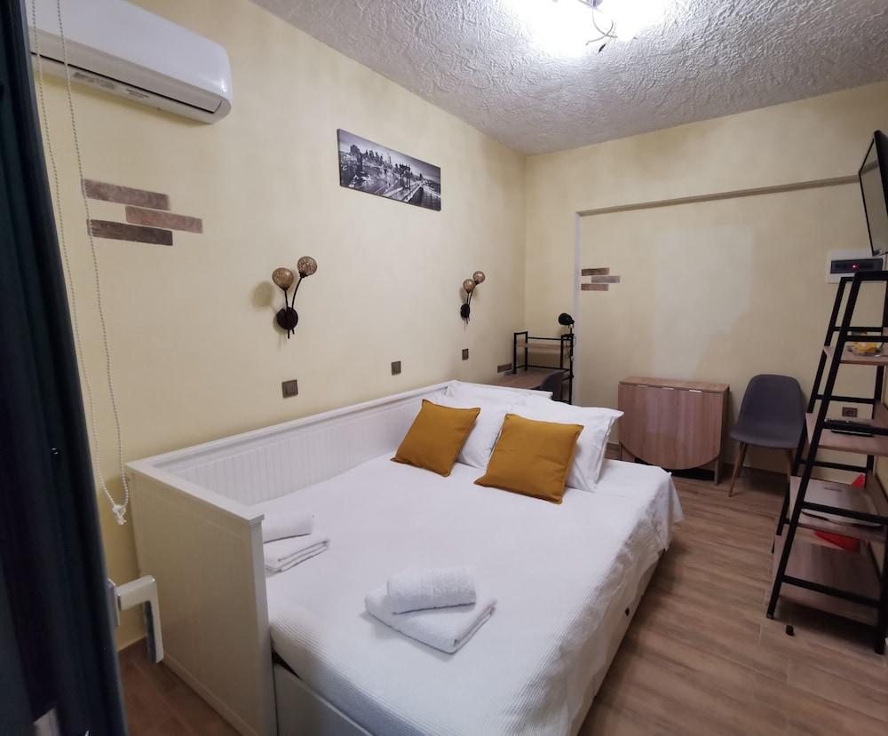 Serafi Cozy Rooms Archaggelos 1