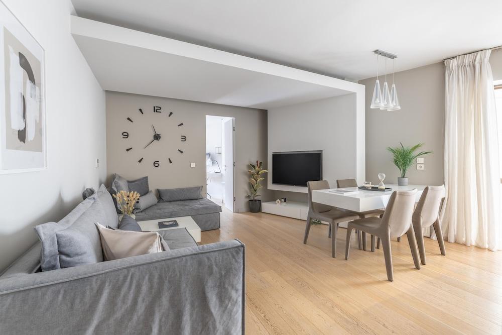 Elegant 2br Apartment in Kolonaki