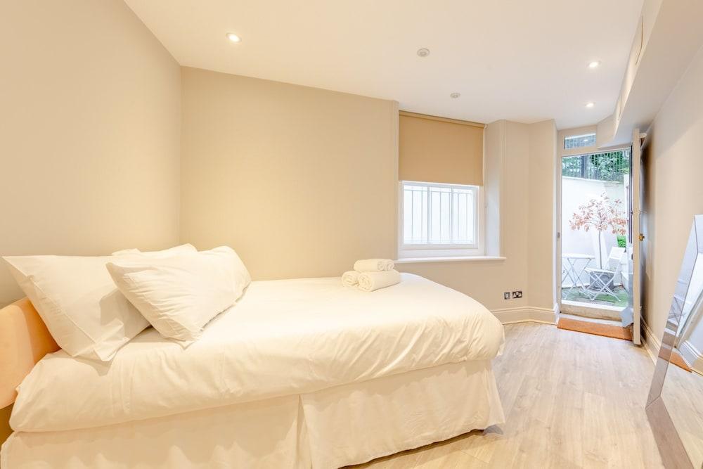 Central 2 Bedroom Flat Near Hyde Park 1