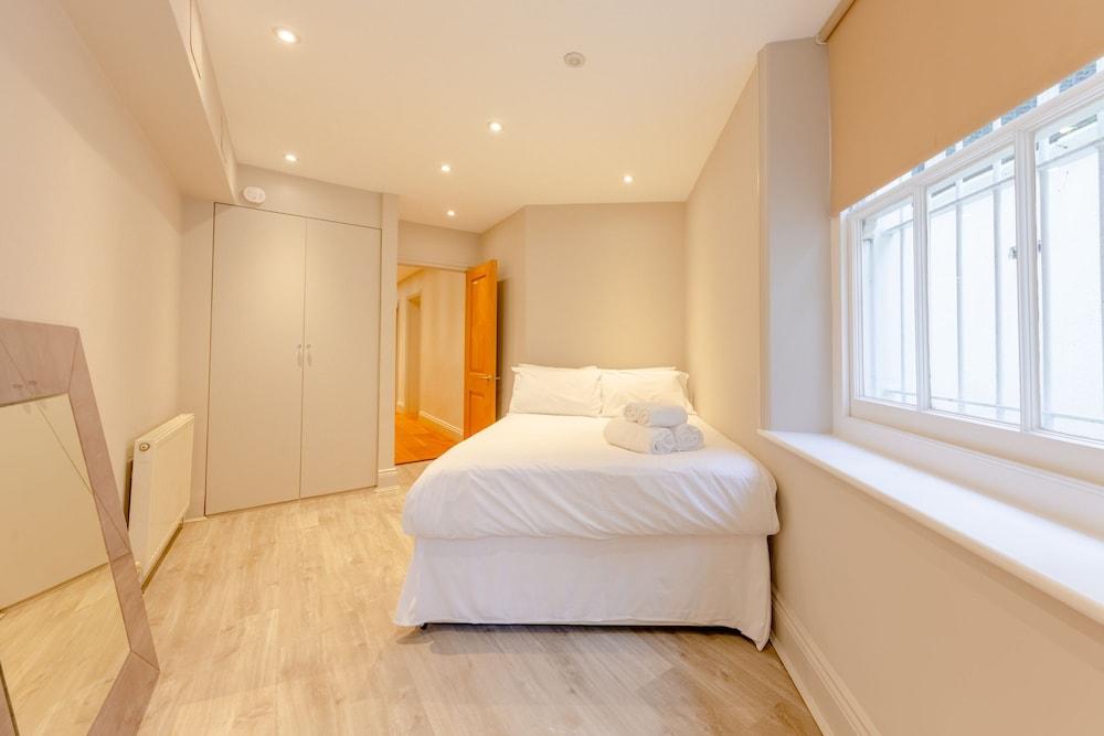 Central 2 Bedroom Flat Near Hyde Park 2