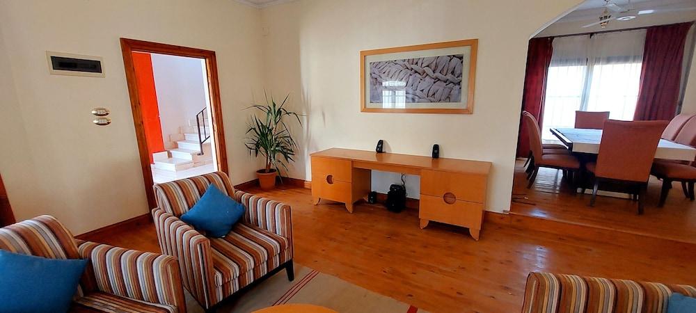 Sweet Rooms