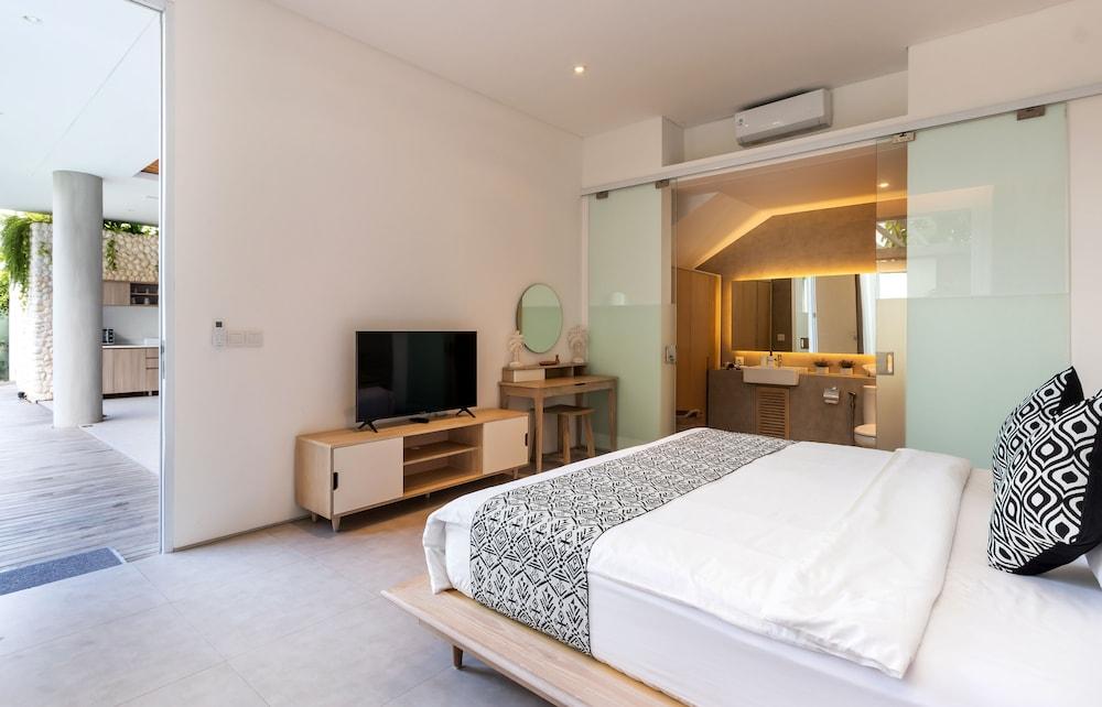 The Swan Villas