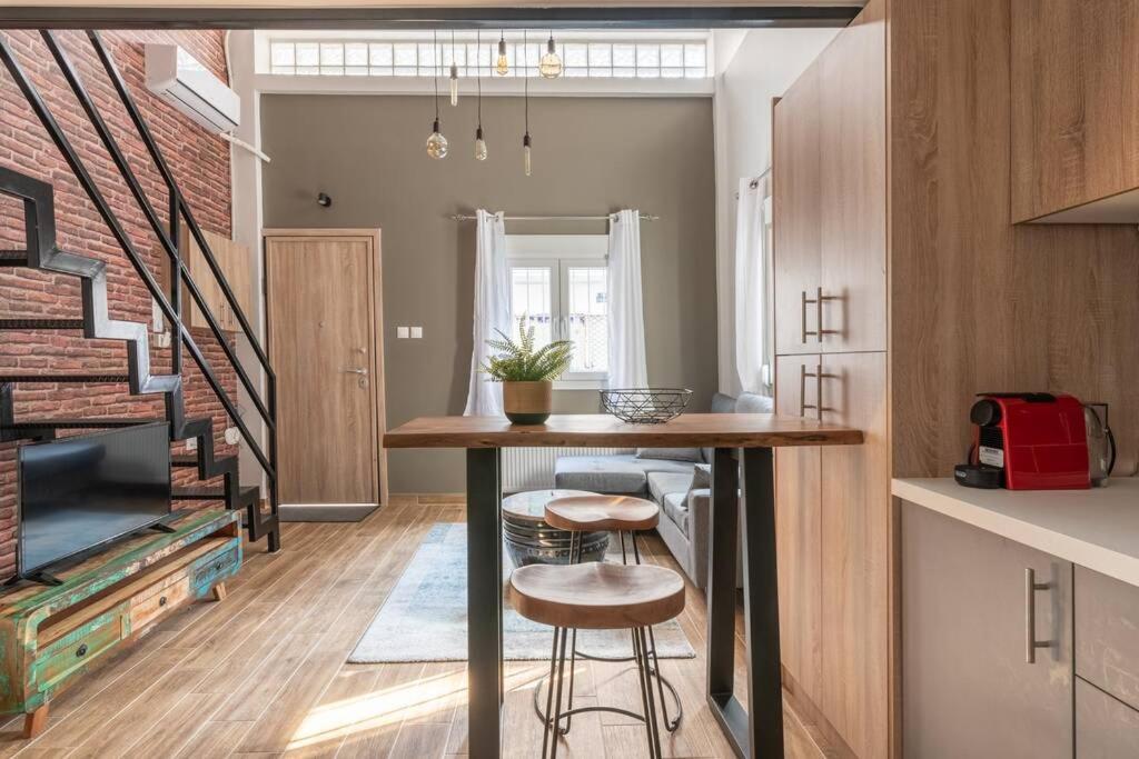 Industrial Loft Near Seaside W 200mbps