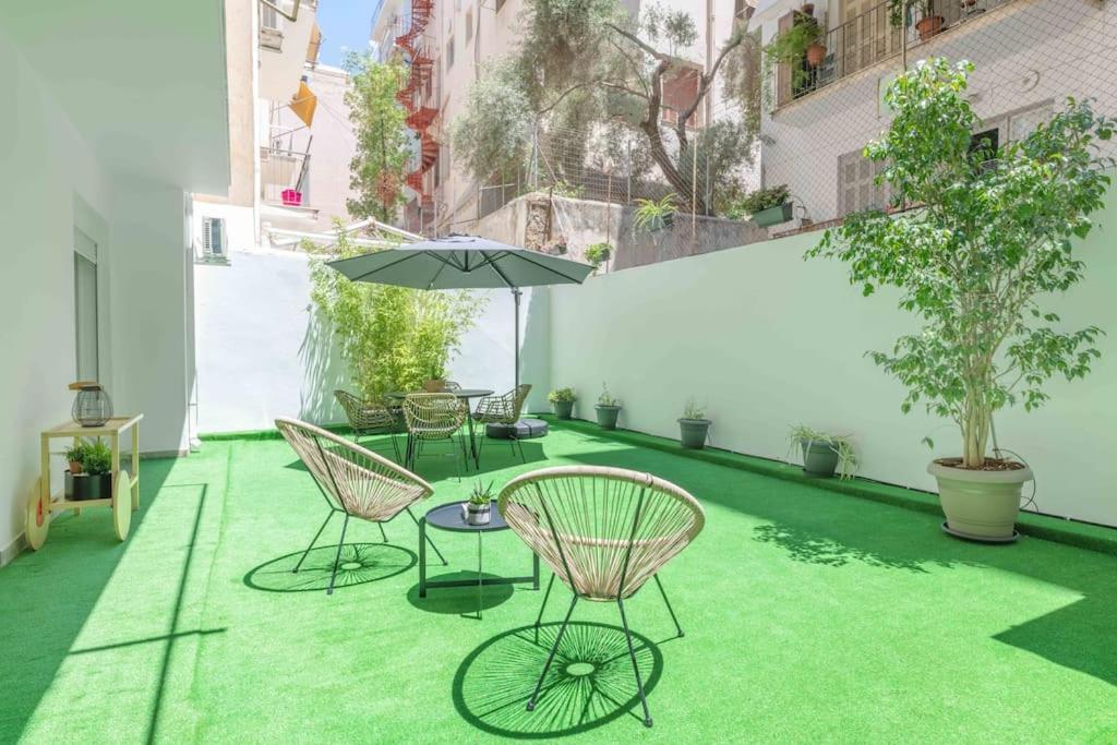 The Hostmaster Garden Retreat
