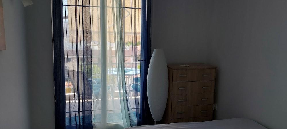Lovely 1-Bed Apartment in Perea