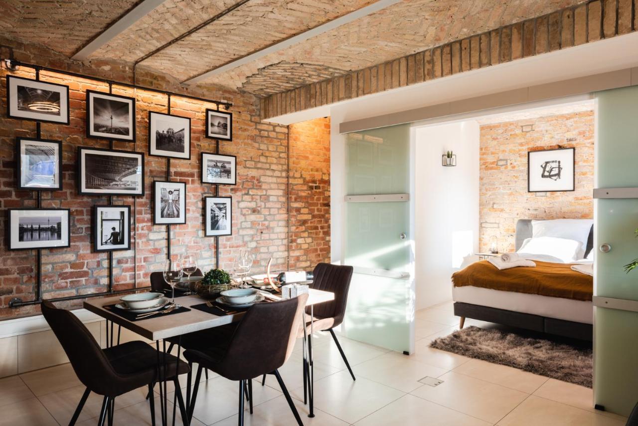 Luxurious Urban Living - Premium Downtown Apartments Next To Hbf