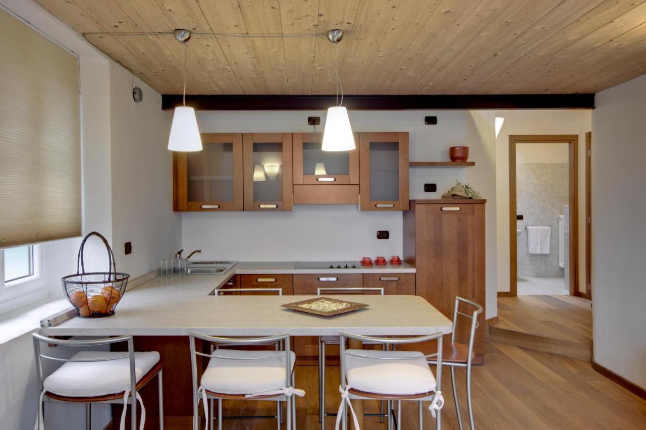 Rosa Dei Venti - Lake View Apartments & Suites 1