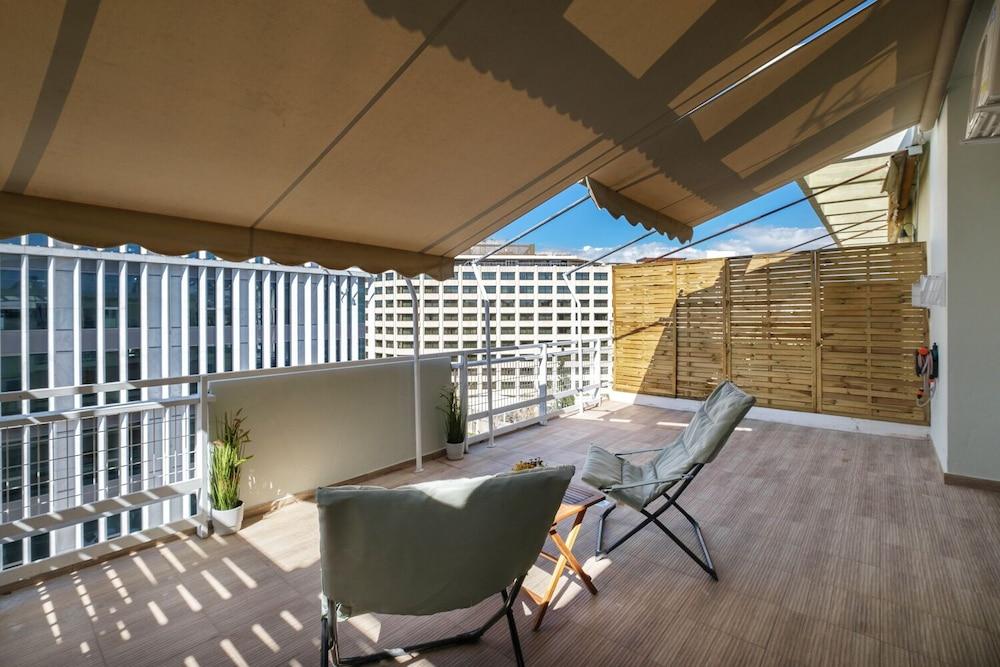 Stunning 1-Bedroom Apartment in Center Athens
