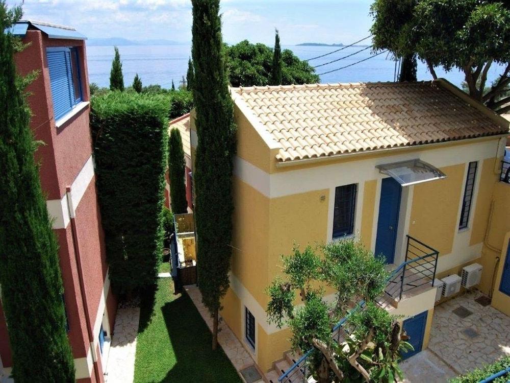Bohemia Beach House: Comfortable Villa on the Beautiful North-East Coast!