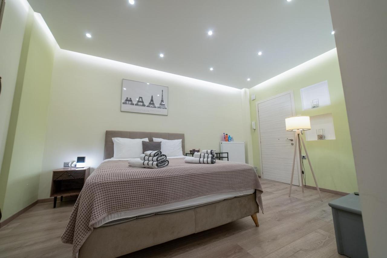 Luxury Suites with King-Sized Bed 1
