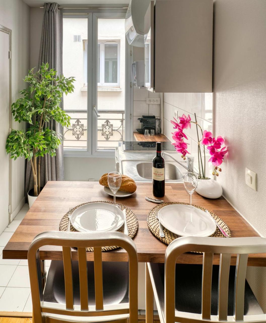 1637 - Cosy Studio - Porte de Versailles (Adults Only)