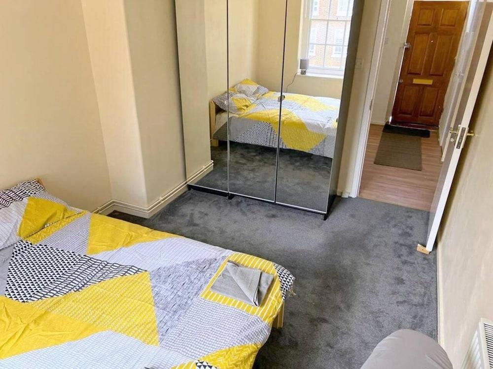 2-Bed Apartment in Central London Off Edgware Rd 2