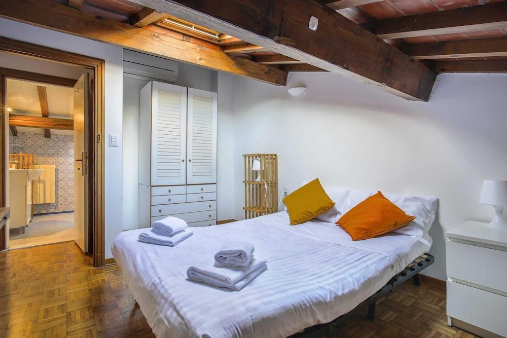 Florence Apartment-Hosted by Sweetstay