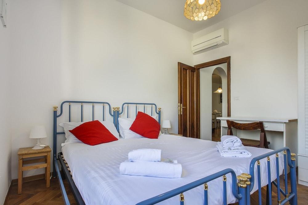 Florence Apartment-Hosted by Sweetstay 2