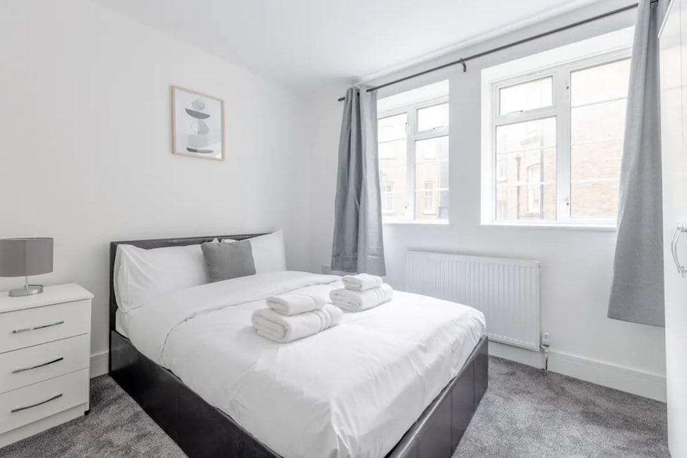 Spacious And Central 4 Bedroom Flat - West Kensington 2