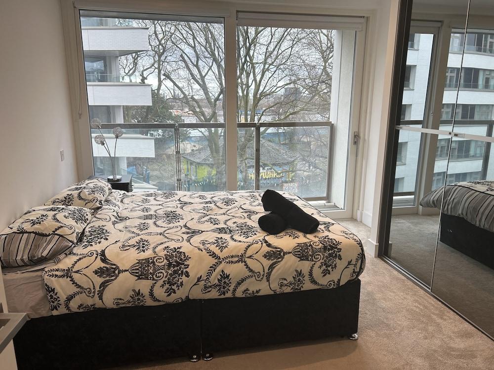 Remarkable 2-Bedroom Apartment Near Kings Cross 2