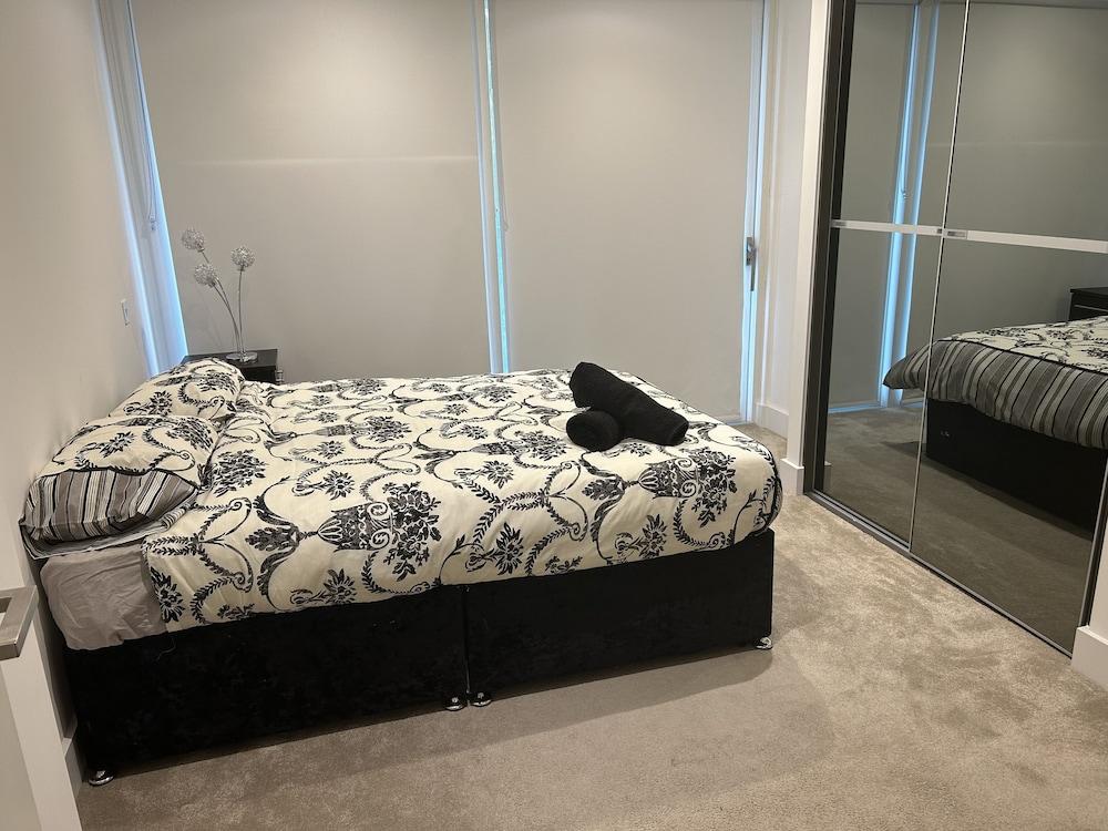 Remarkable 2-Bedroom Apartment Near Kings Cross 1