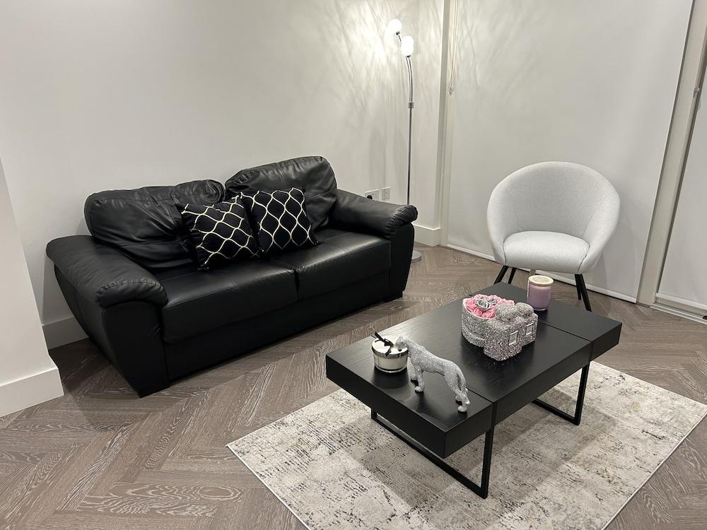 Remarkable 2-Bedroom Apartment Near Kings Cross