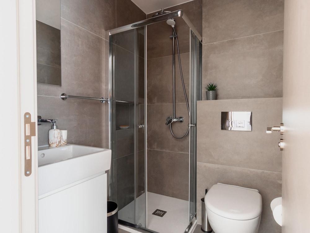 Sanders Old Port - Adorable 1-Bdr. Apt. W/ Balcony 2
