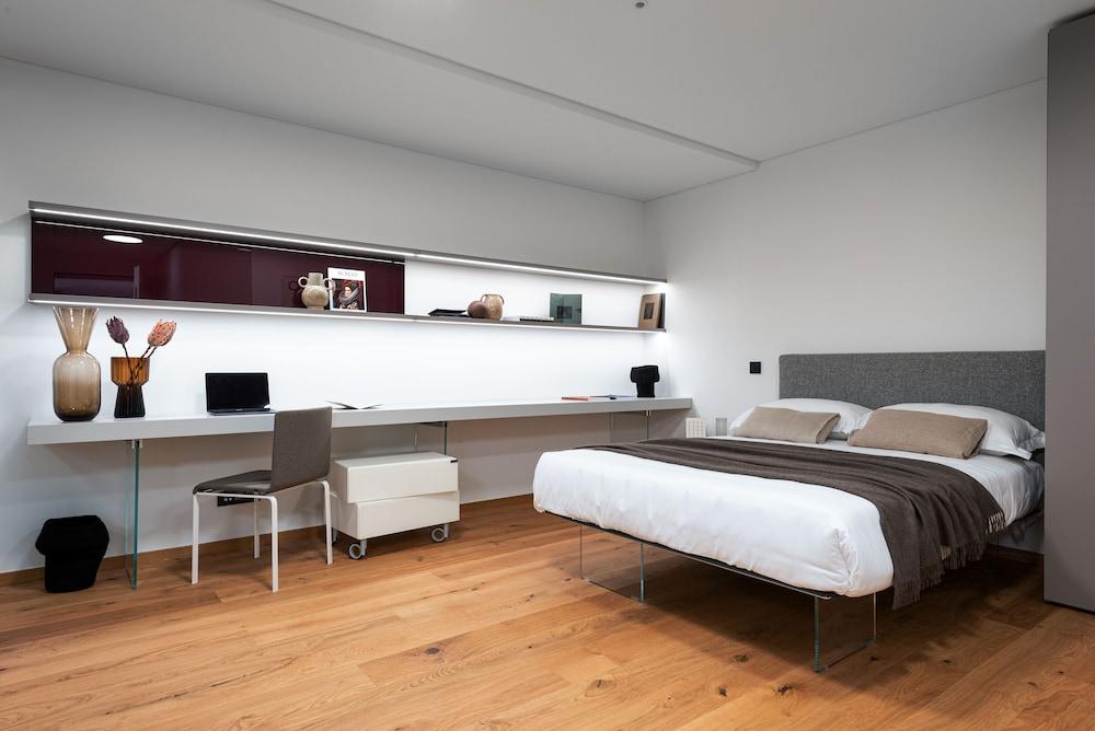 Modern, Simple And Super-Equipped Style Apartment 1