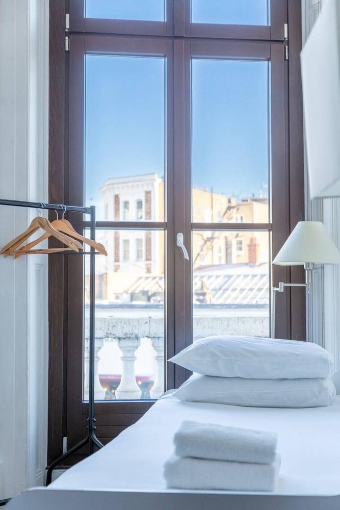 Central 2 Bedroom Flat - Opposite South Kensington Tube 2