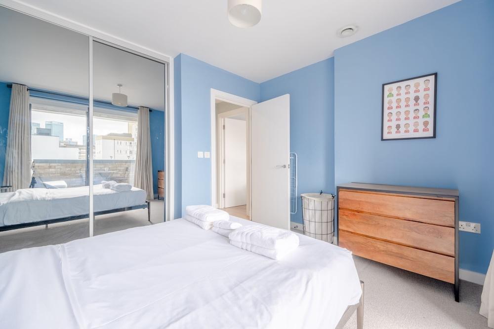 Light & Spacious 1bedroom Flat with Balcony - Mile End 2