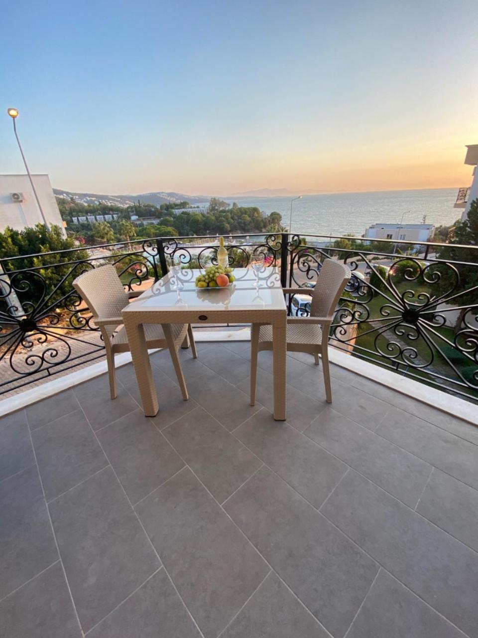 Sea View 3 Penthouse Apartment