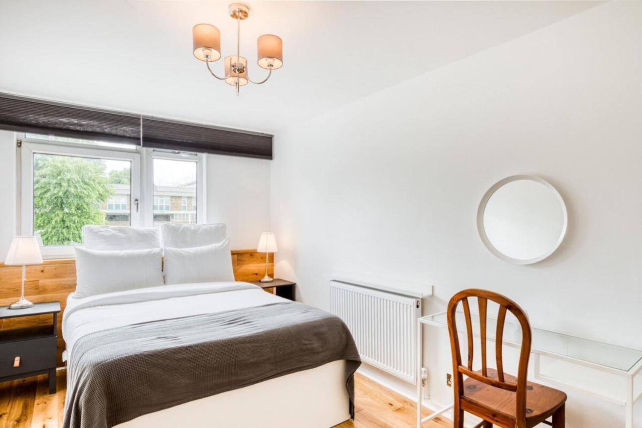 Homely 4 Bedroom House in Brixton 2