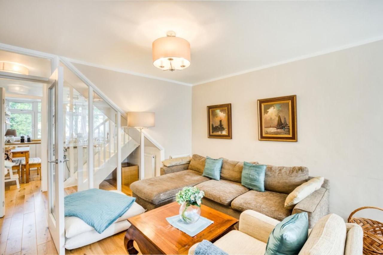 Homely 4 Bedroom House in Brixton
