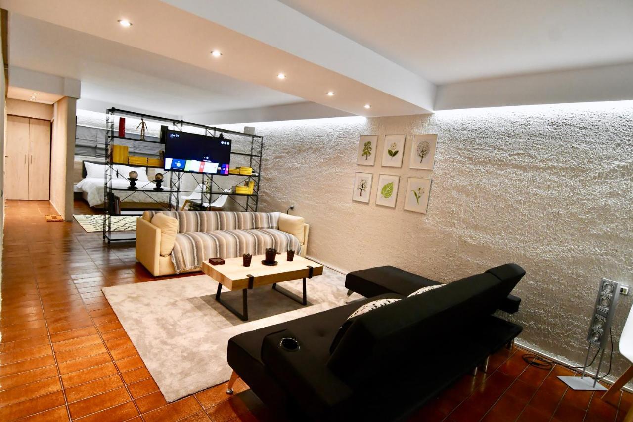 Comfortable, Spacious Studio @ Kolonaki (Adults Only)