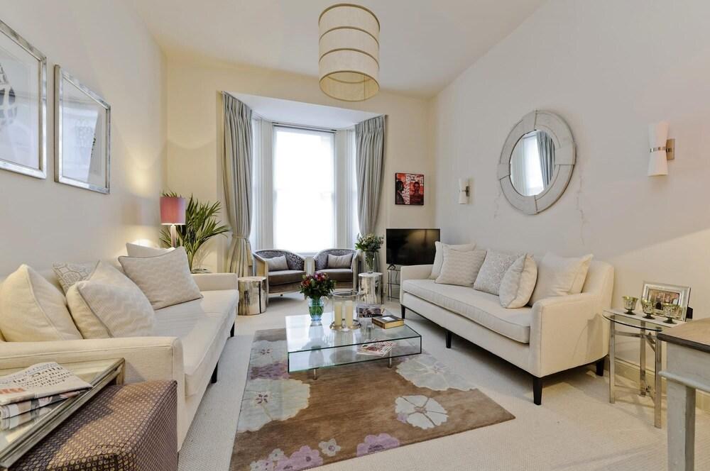 Charming 1 Bed Flat Chelsea 1