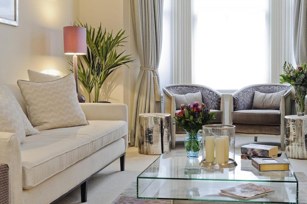 Charming 1 Bed Flat Chelsea 2