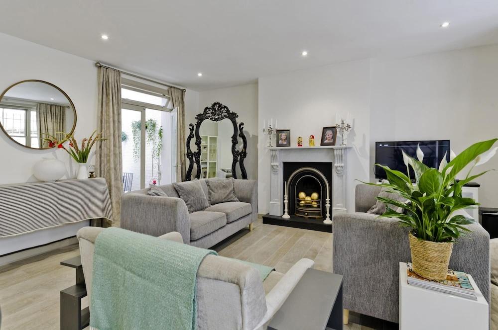 Elegant Stylish 2 Bedroom Basement Flat Notting Hill