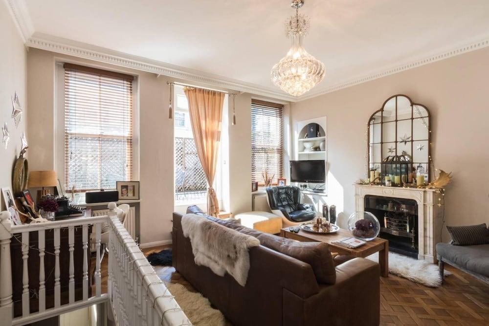 Stylish 1bed W Roof Terrace