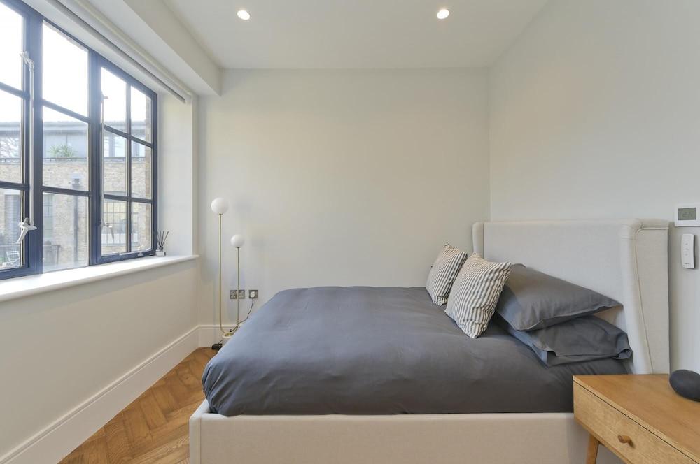 Stylish 2 Bed Flat Kings Cross 2