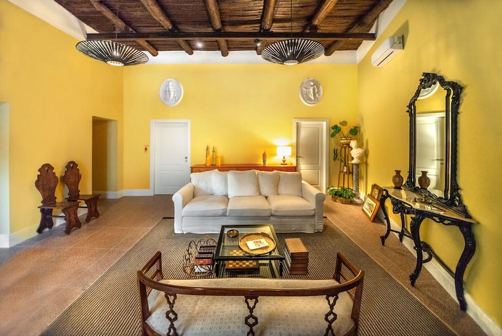 Monart Hospitality Capodimonte 2